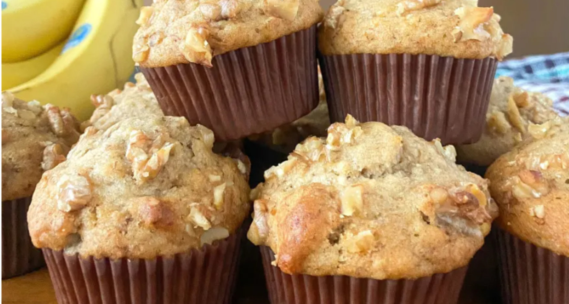 Crunchy banana bread muffins